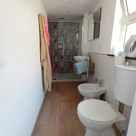 Seaview House 卡塔尼亚
